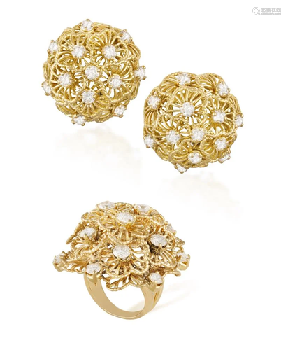 A PAIR OF EARCLIPS WITH A RING EN SUITE, BY BULGARI,