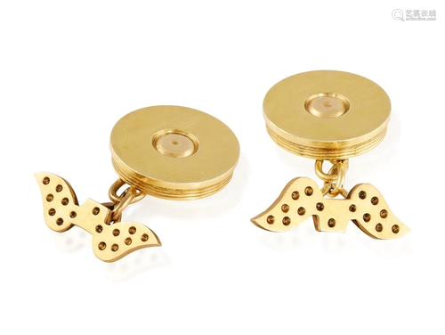 A PAIR OF GOLD CUFFLINKS, BY HERMÃˆS, CIRCA 1940 Each