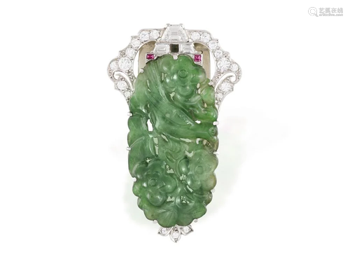 AN ART DECO JADE, DIAMOND AND RUBY CLIP BROOCH…