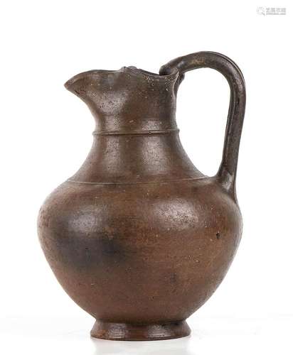 OINOCHOE IN IMPASTO BRUNOVIII secolo a.C.alt. cm 22,5Integra...