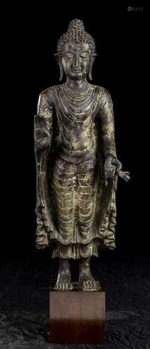 BOUDDHA EN BRONZEThaïlande, 20e siècleBase en bois.112 cm de...