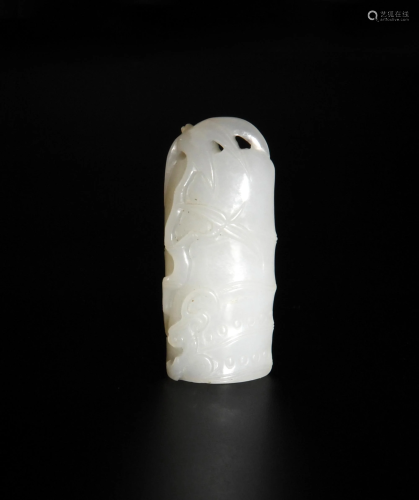 White Jade Bamboo and Lingzhi Carving, 18-19th Century十八/十...