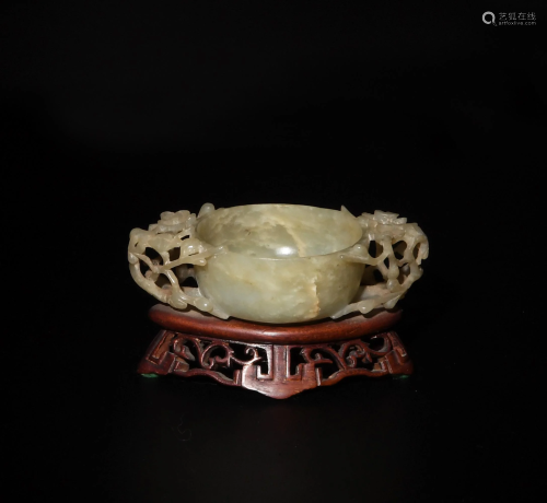 Chinese White Jade Cup with Stand, Ming Dynasty明代 白玉雕花...
