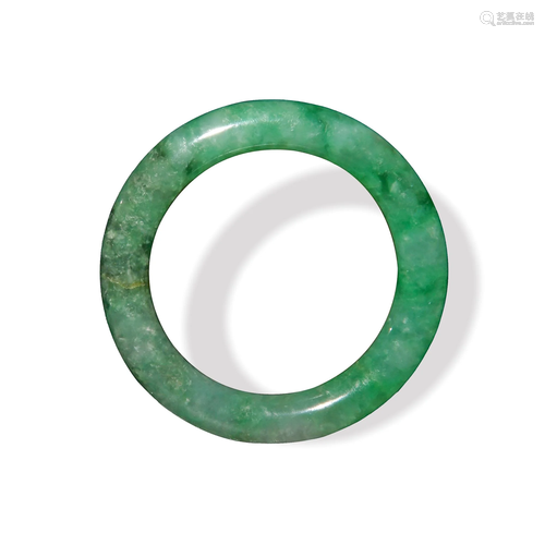 Chinese Jadeite Bangle, 19th Century十九世纪 翡翠手镯