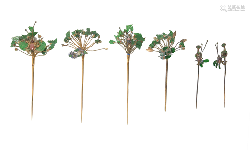 Group of 6 Chinese Silver Hairpins, 19th Century十九世纪 银镶...