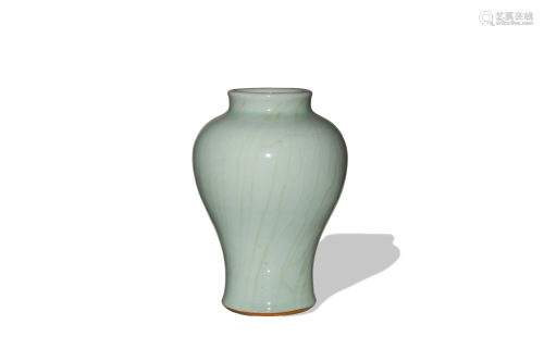 Chinese Ge Glazed Zun Vase, Yongzheng清雍正 哥釉尊
