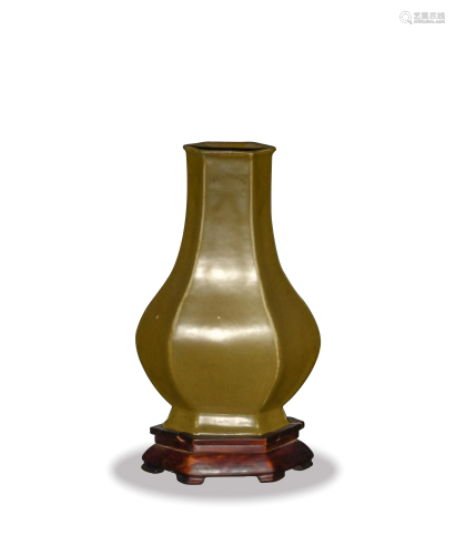 Chinese Teadust Vase with Wood Stand, 19th Century十九世纪 茶...