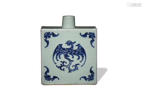 Chinese Celadon Glazed Tea Box, Qianlong清乾隆 粉青地青花团凤...