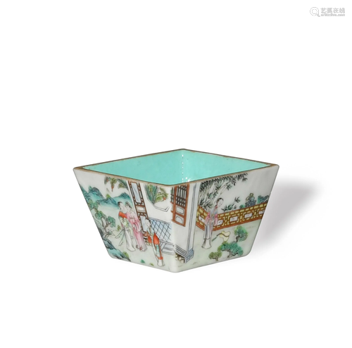 Chinese Famille Rose Square Cup, Early 20th Century十九世纪早...