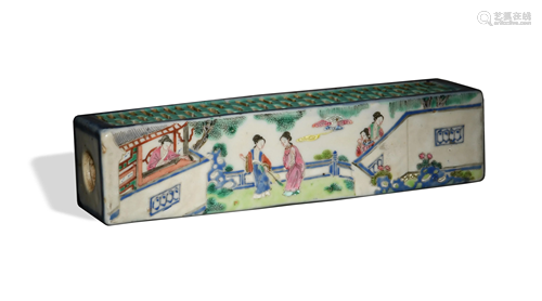 Chinese Famille Rose Incense Holder, Early 19th Century十九世...