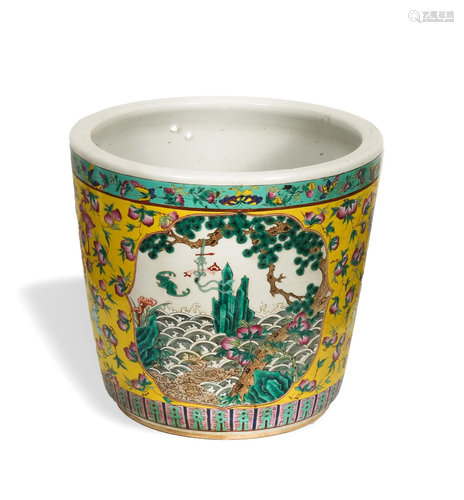 Chinese Yellow Ground Jardiniere, Late 19th Century十九世纪晚...