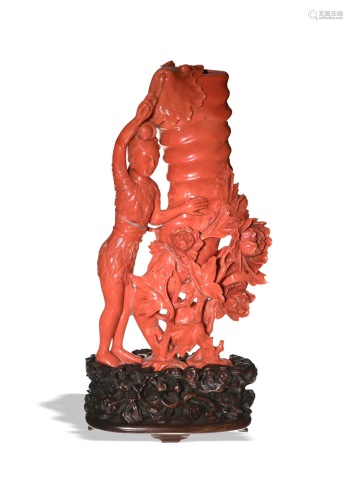 Chinese Coral Carving of a Woman, 19th Century十九世紀 珊瑚仕...
