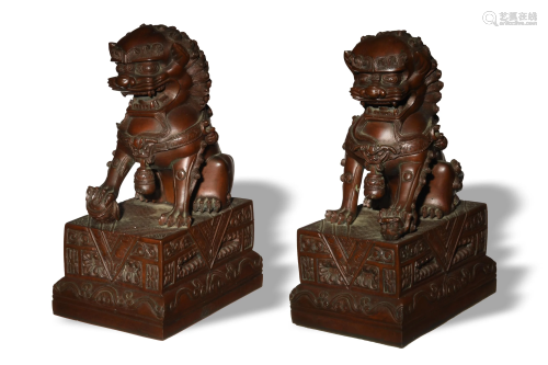Pair of Chinese Bronze Statue of Lions, 19th Century十九世纪...