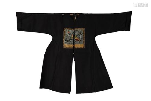 Chinese Black Ground Official's Robe, 19th Century十九世纪 纳...