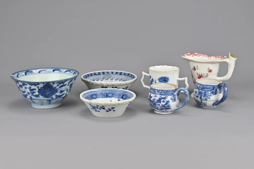 A Group of Chinese Porcelain items