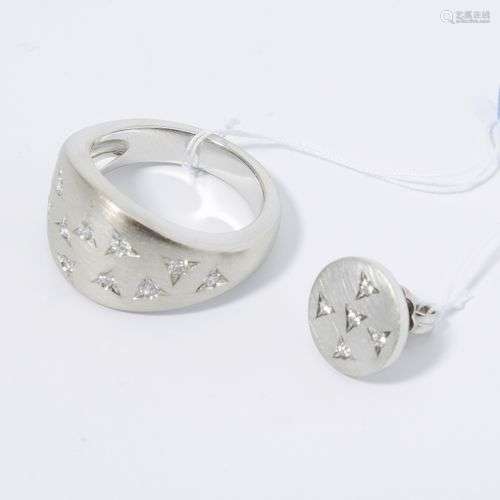 Lot: Brillant-Ring und -Pin