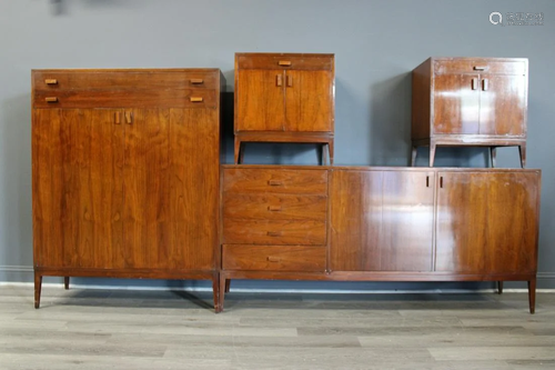 Midcentury 5 Piece Bedroom Set.