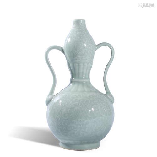 Qing Dynasty green glazed gourd bottle