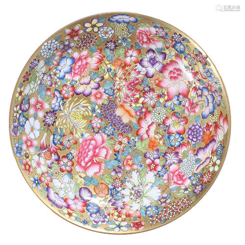 Pink flower pattern plate in Qing Dynasty