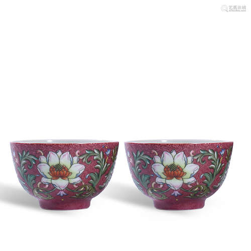 A pair of pastel flower bowl in Qing Dynasty