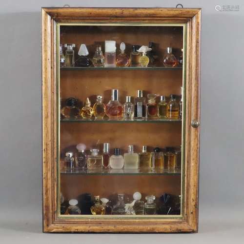 Armoire murale avec miniatures de parfum - armoire murale vi...