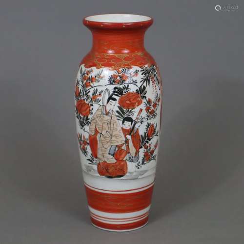 Vase balustre - Japon, Kutani, peint en rouge fer, noir et o...