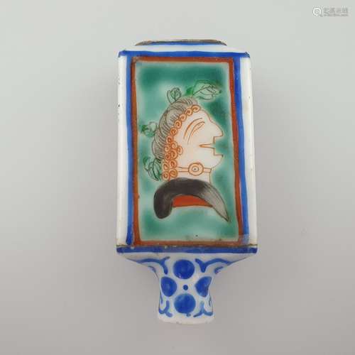 Tabatière - Chine circa 1900, porcelaine avec peinture émail...