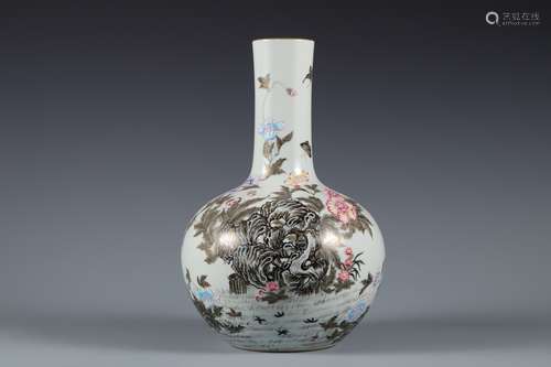 Qing Dynasty pastel flower celestial vase