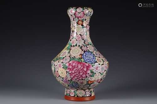 Qing Dynasty pink flower pattern garlic bottle