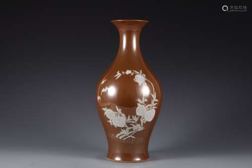 Purple Gold glazed Guanyin vase in Qing Dynasty
