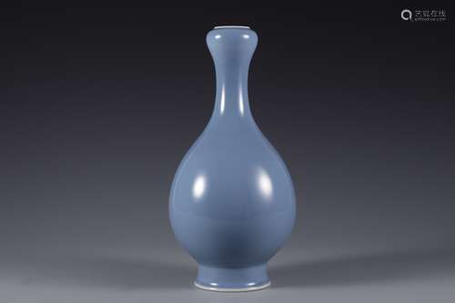 Qing Dynasty Tianqing glazed garlic bottle