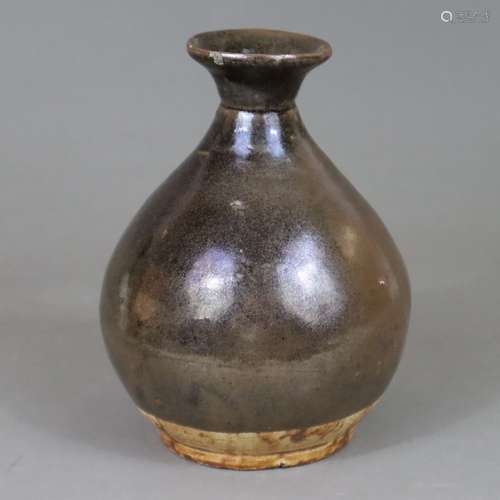 Vase de style Song - Chine, en forme de goutte sur un anneau...