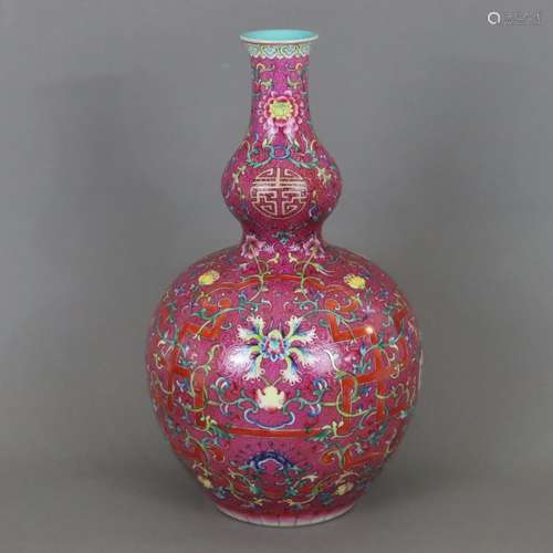 Vase à double gourde - Chine, peint en couleurs émaillées po...