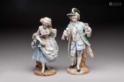 Deux SUJETS en porcelaine de Saxe à décor polychrome, figura...