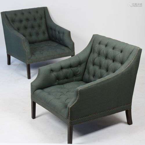 Fauteuils Chesterfield Paire de large fauteuils type Chester...