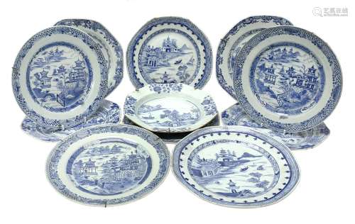 Late 18th/early 19th century Chinese export blue and white p...