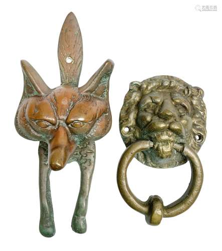 Bronze door knocker in the form of a fox with hinged head H2...