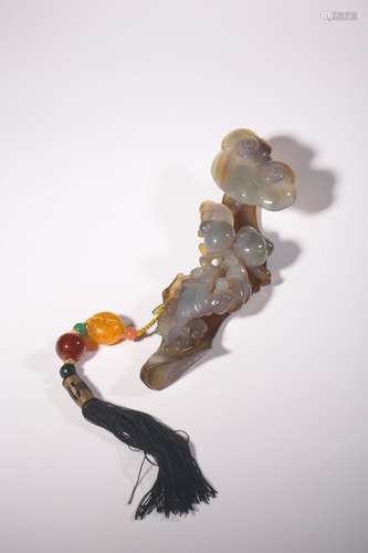 CARVED AGATE RUYI SCEPTRE WITH TASSEL