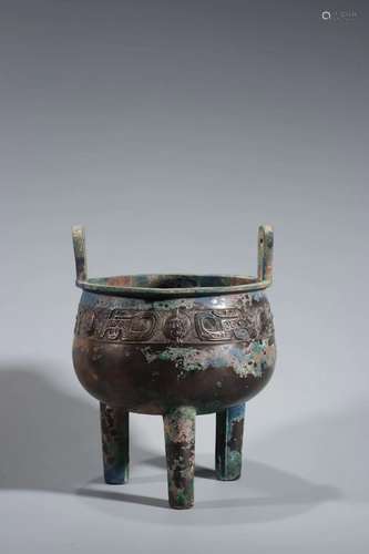 RITUAL BRONZE TRIPOD VESSEL DING