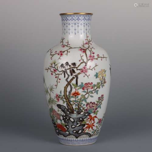 FAMILLE ROSE FLOWER AND BIRD VASE, QING QIANLONG PERIOD