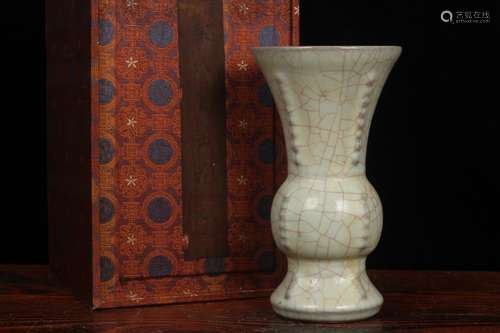 LONGQUAN WARE CRACKLE BEAKER VASE