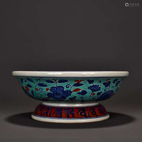 UNDERGLAZE BLUE AND TURQUOISE GROUND FLORAL STEM PLATE, MING...