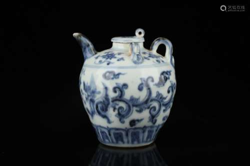 Blue and white grass dragon pattern three hole hanging pot