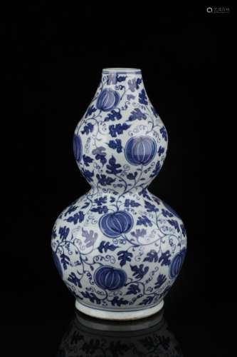 blue and white melon and fruit pattern gourd bottle