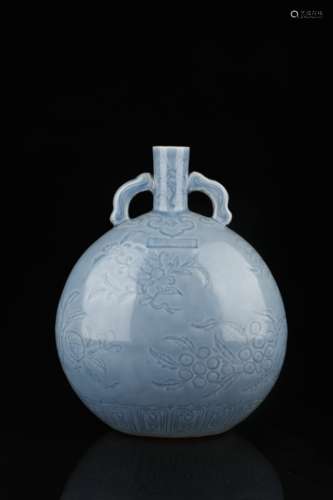 Sky blue glaze dark carved three fruit pattern moon bottle