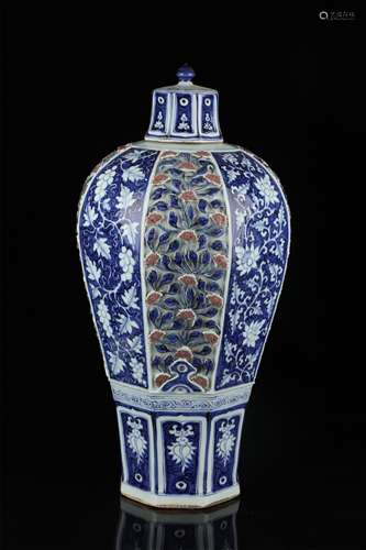 Blue and white pinched flower eight leng plum bottle