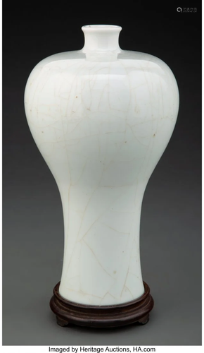 A Chinese Porcelain Meiping Vase, 19th century M