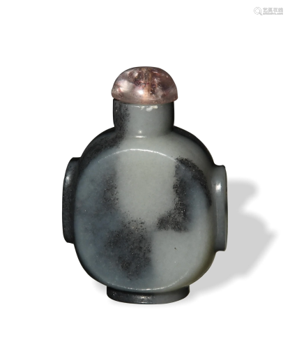 Chinese Black and White Jade Snuff Bottle, 18-19th十八/十九世...