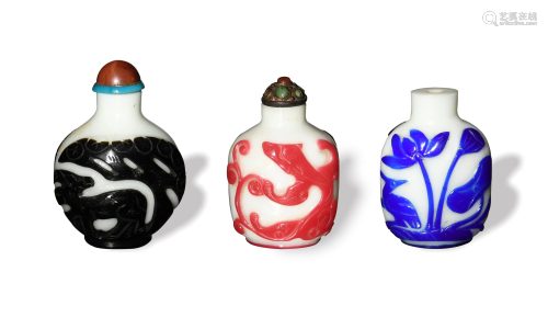 Group of 3 Chinese Peking Glass Snuff Bottles, 19th C#十九世...