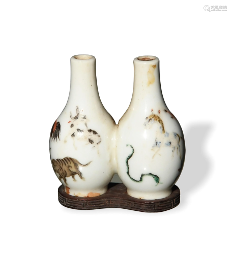 Chinese Famille Rose Twin Snuff Bottle, 19th Century十九世纪...